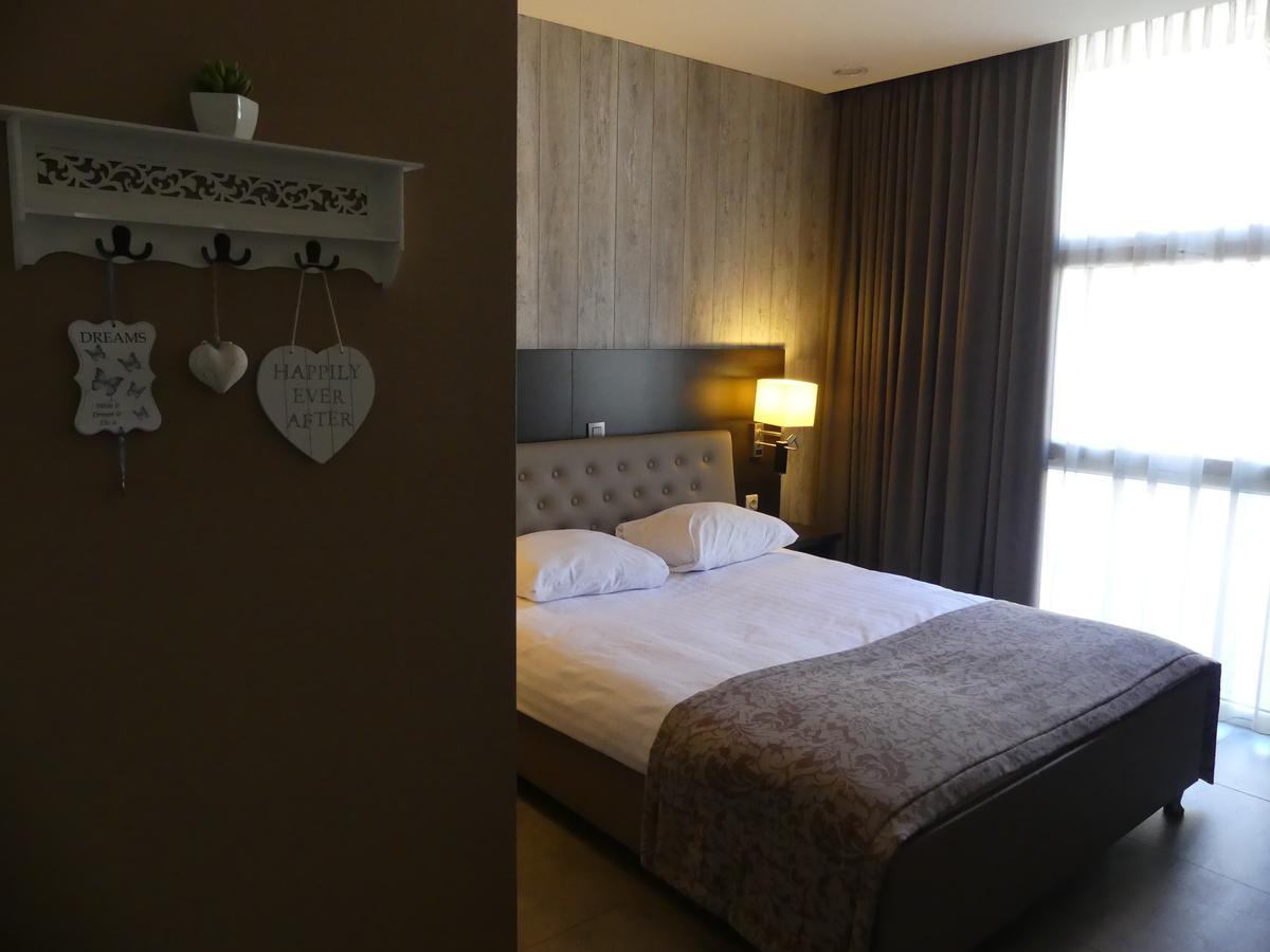 Hotel De Maaskant Maaseik Kültér fotó