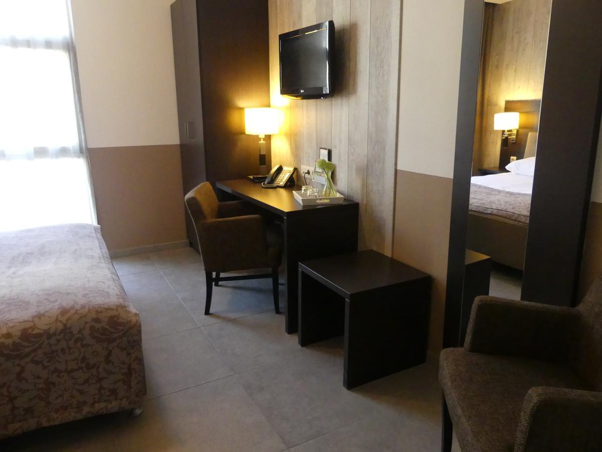 Hotel De Maaskant Maaseik Kültér fotó